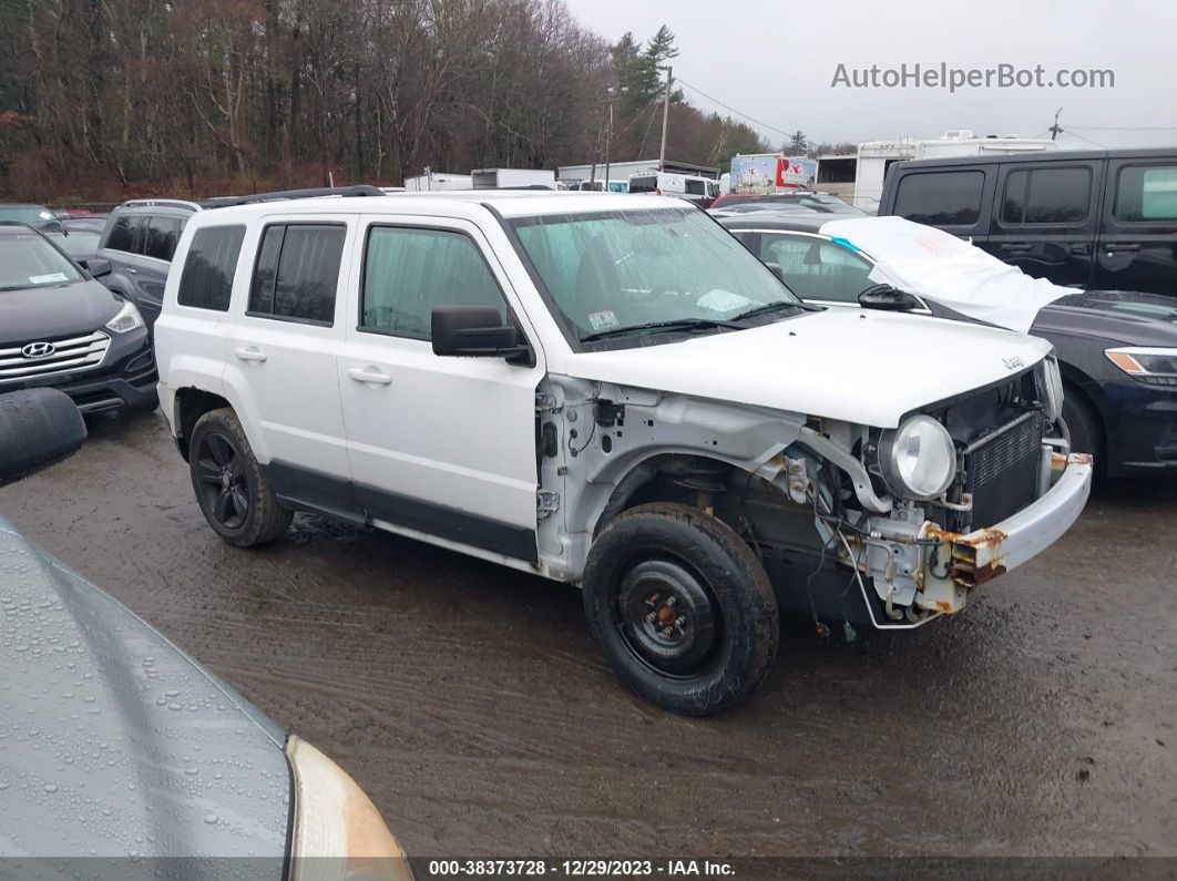 2016 Jeep Patriot Latitude Белый vin: 1C4NJRFB3GD722825