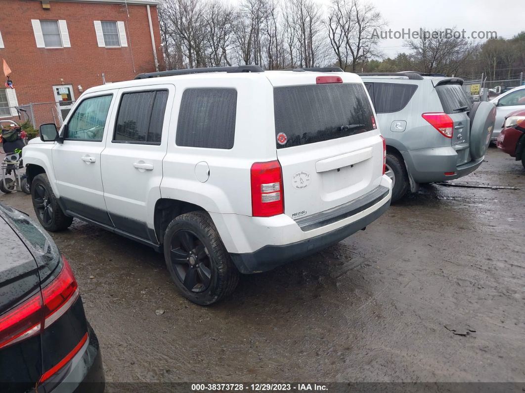 2016 Jeep Patriot Latitude Белый vin: 1C4NJRFB3GD722825