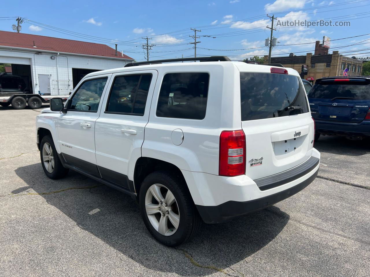 2014 Jeep Patriot Latitude White vin: 1C4NJRFB4ED575508