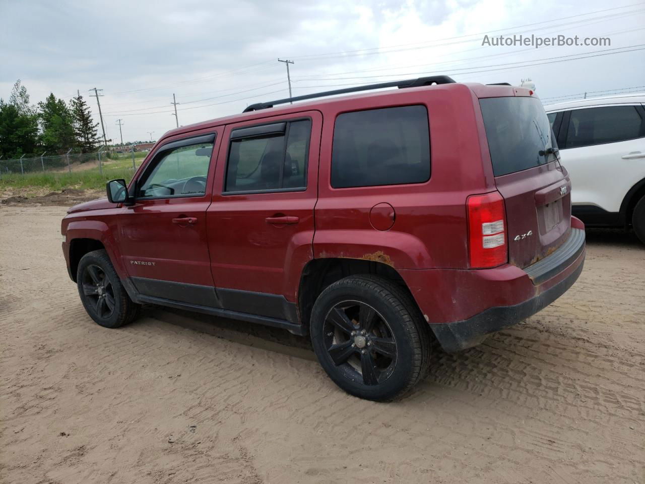 2014 Jeep Patriot Latitude Red vin: 1C4NJRFB4ED644553