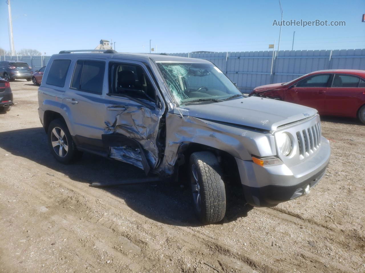 2016 Jeep Patriot Latitude Серебряный vin: 1C4NJRFB4GD627769