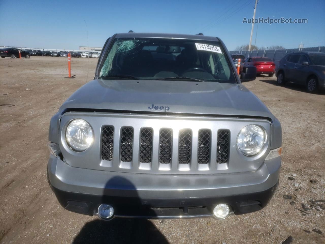 2016 Jeep Patriot Latitude Серебряный vin: 1C4NJRFB4GD627769