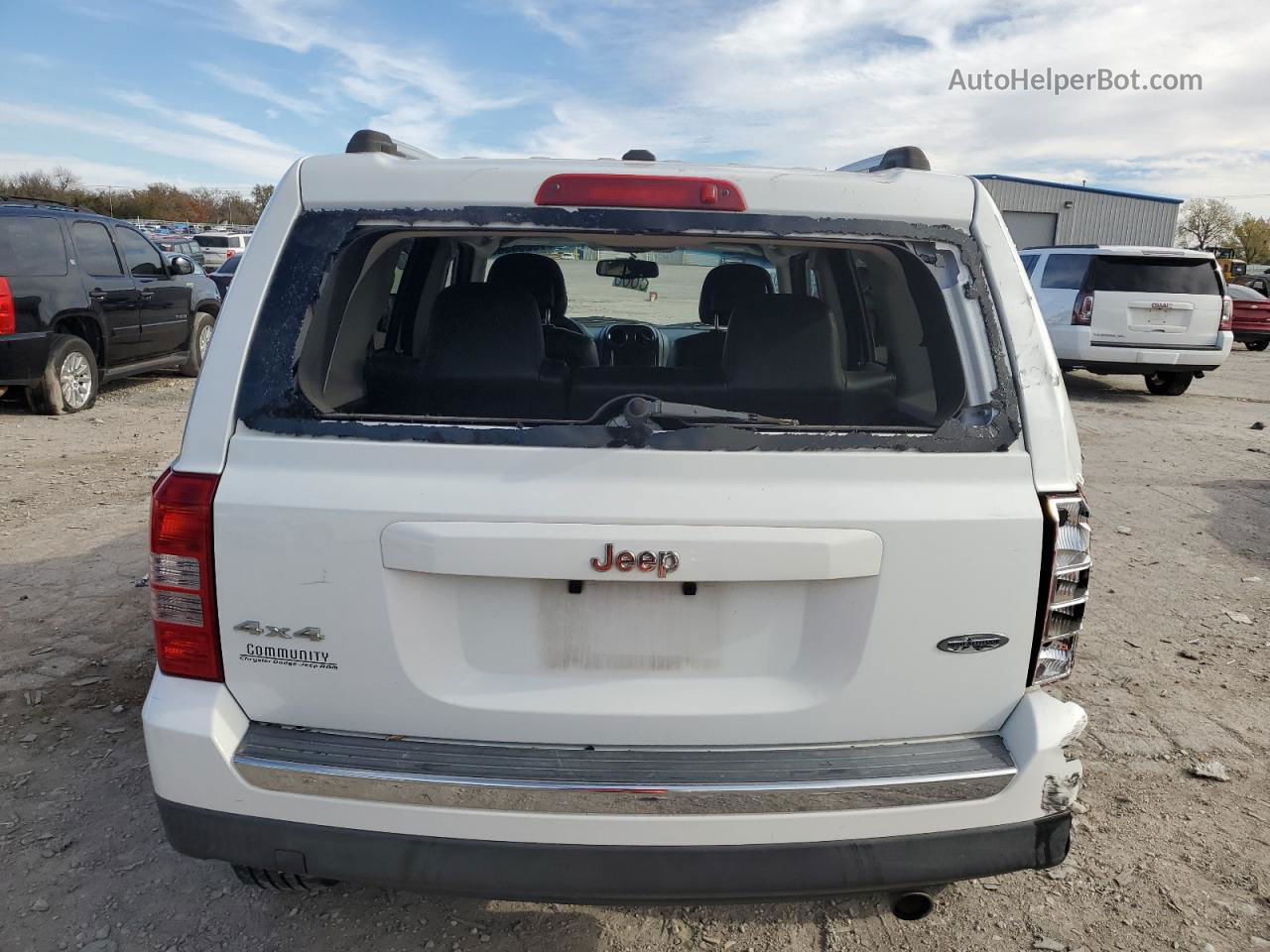 2016 Jeep Patriot Latitude Белый vin: 1C4NJRFB5GD586407