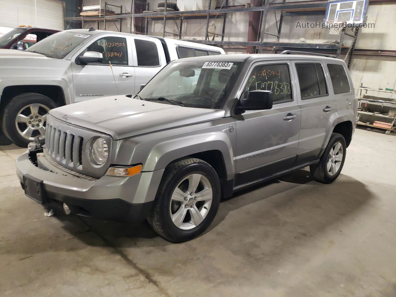 2016 Jeep Patriot Latitude Серебряный vin: 1C4NJRFB6GD730501