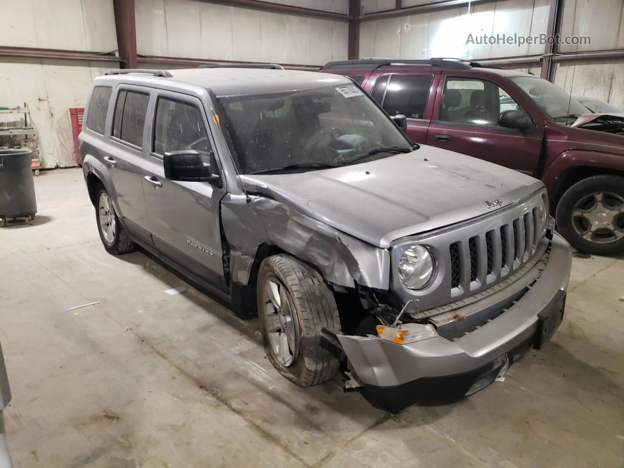 2016 Jeep Patriot Latitude Серебряный vin: 1C4NJRFB6GD730501