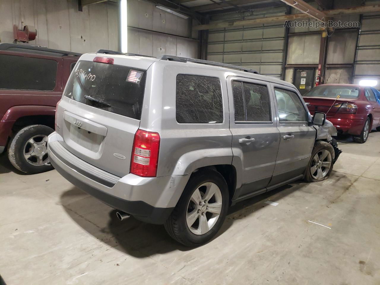 2016 Jeep Patriot Latitude Серебряный vin: 1C4NJRFB6GD730501