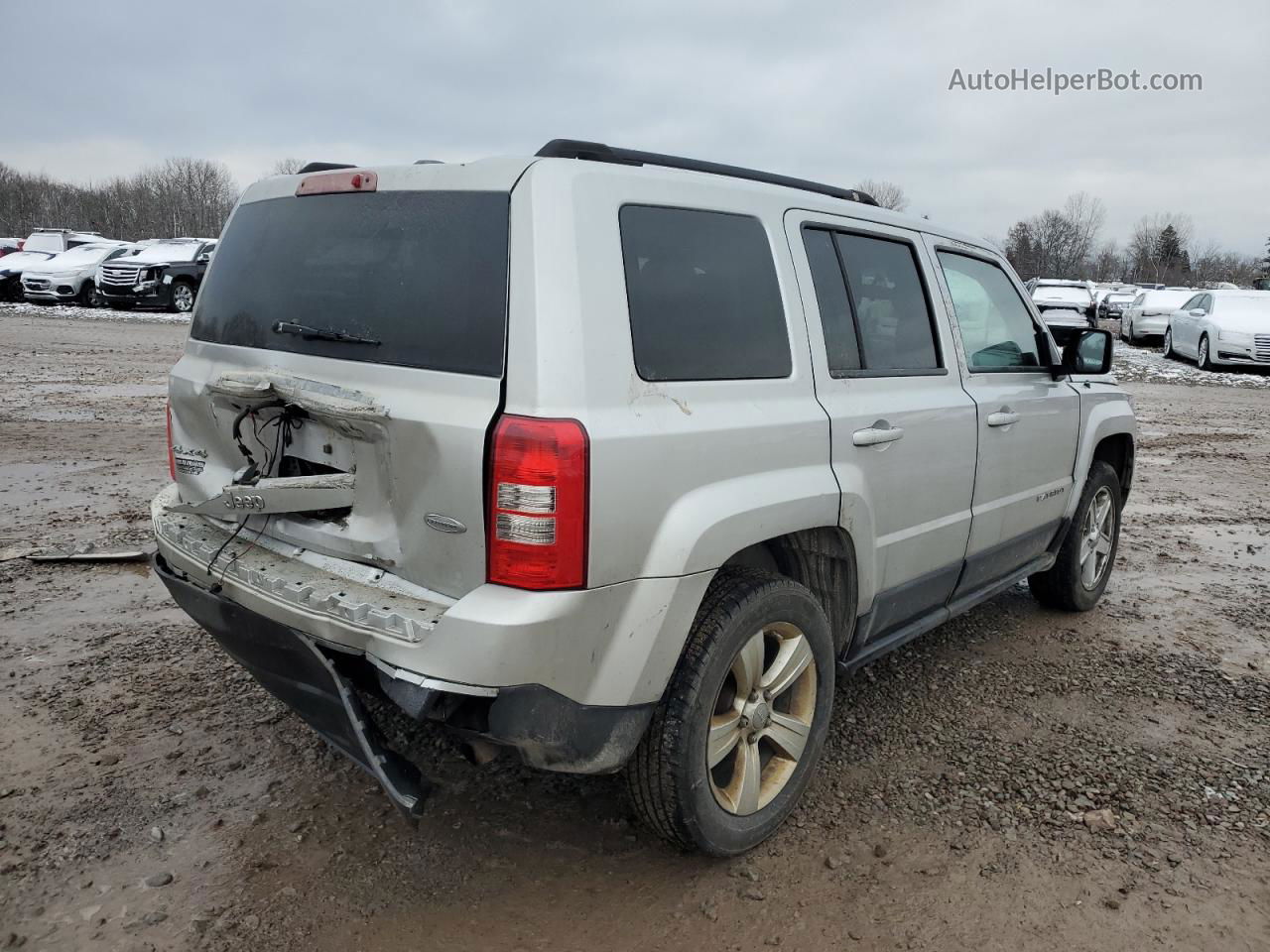 2012 Jeep Patriot Latitude Серебряный vin: 1C4NJRFB7CD683439