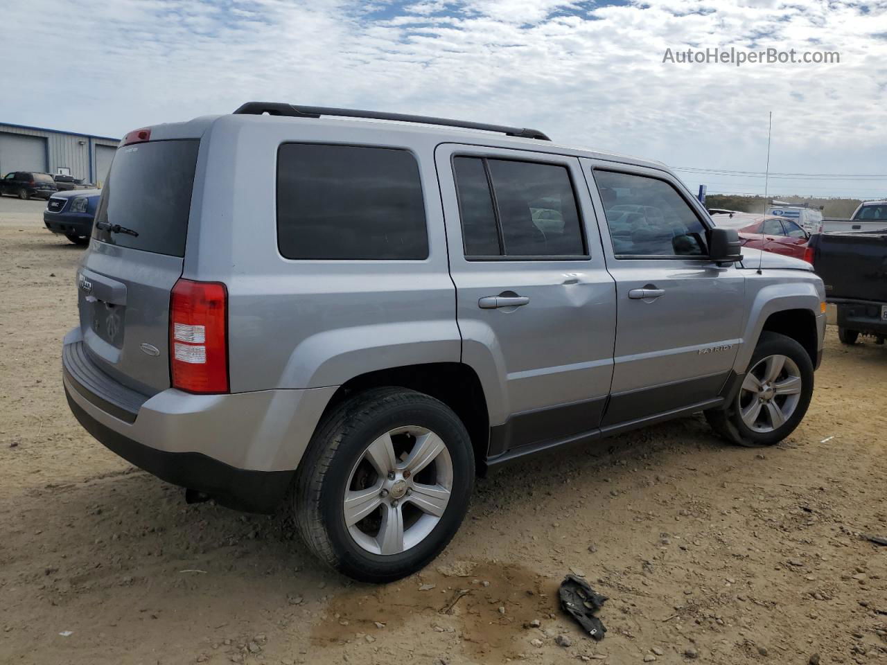 2014 Jeep Patriot Latitude Silver vin: 1C4NJRFB7ED761057