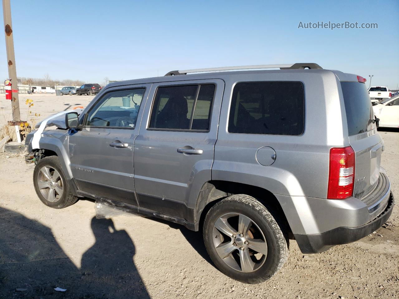 2016 Jeep Patriot Latitude Silver vin: 1C4NJRFB8GD511927