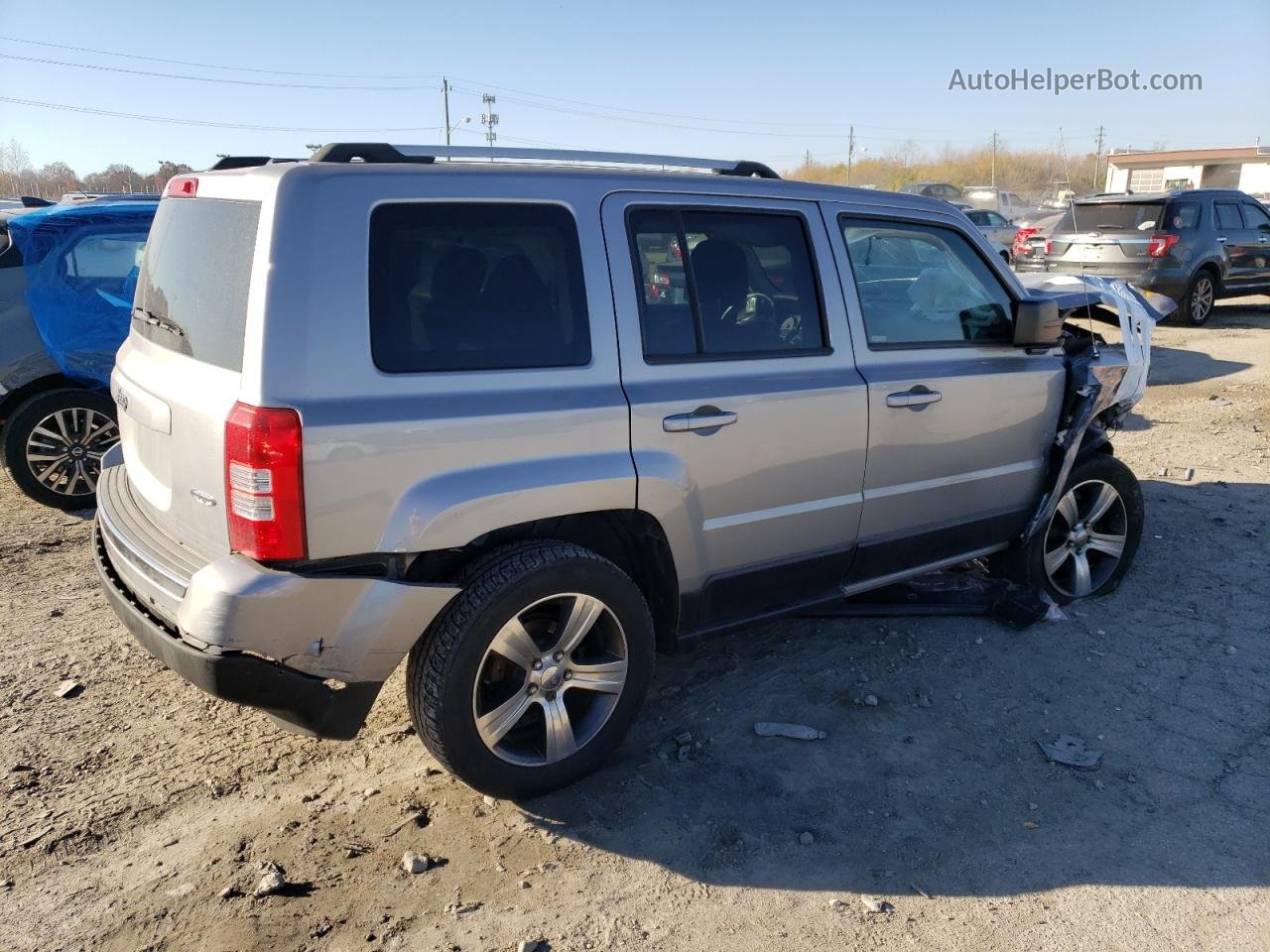 2016 Jeep Patriot Latitude Серебряный vin: 1C4NJRFB8GD511927