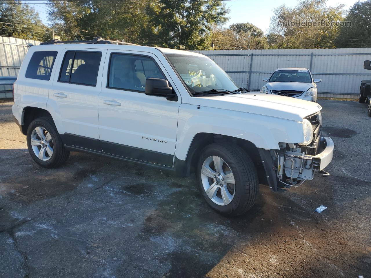 2016 Jeep Patriot Latitude White vin: 1C4NJRFB8GD664209