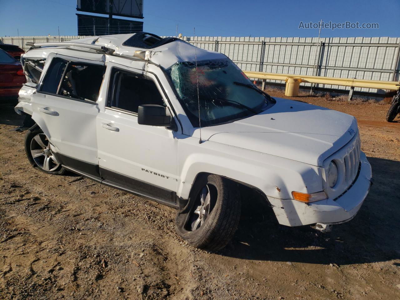 2016 Jeep Patriot Latitude White vin: 1C4NJRFB8GD807613