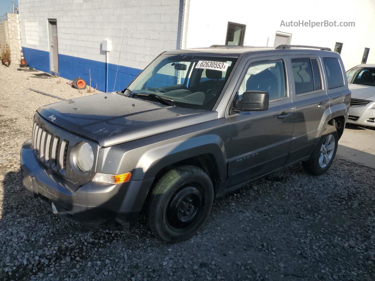 2014 Jeep Patriot Latitude Угольный vin: 1C4NJRFBXED630527