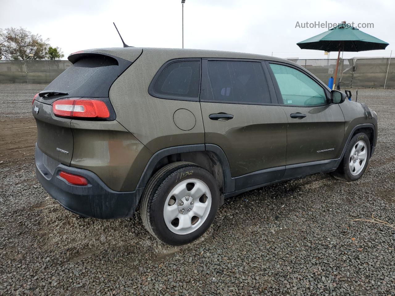 2015 Jeep Cherokee Sport Green vin: 1C4PJLAB6FW762283