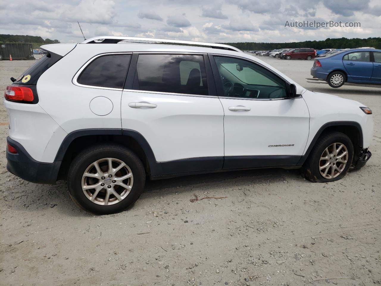 2014 Jeep Cherokee Latitude White vin: 1C4PJLCB0EW174309