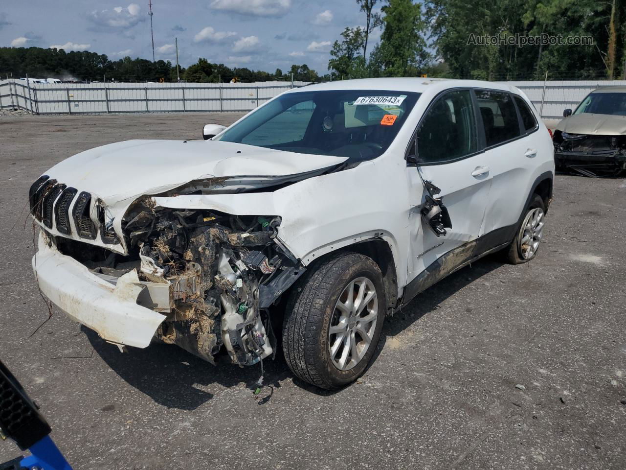 2014 Jeep Cherokee Latitude White vin: 1C4PJLCB0EW273728