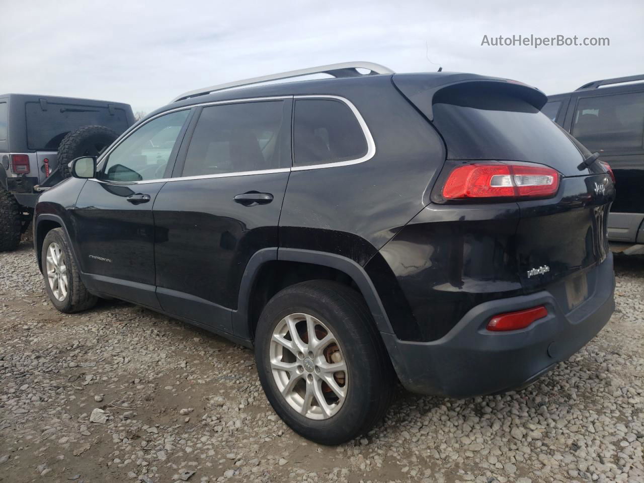 2014 Jeep Cherokee Latitude Black vin: 1C4PJLCB0EW323687