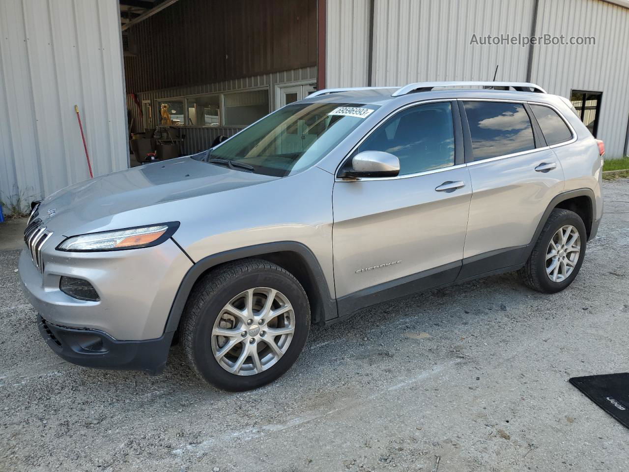 2016 Jeep Cherokee Latitude Серебряный vin: 1C4PJLCB0GW136596