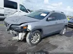 2019 Jeep Cherokee Latitude Fwd Silver vin: 1C4PJLCB0KD134366