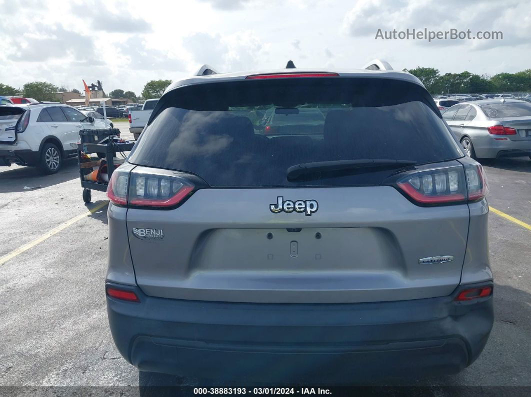 2019 Jeep Cherokee Latitude Fwd Silver vin: 1C4PJLCB0KD134366