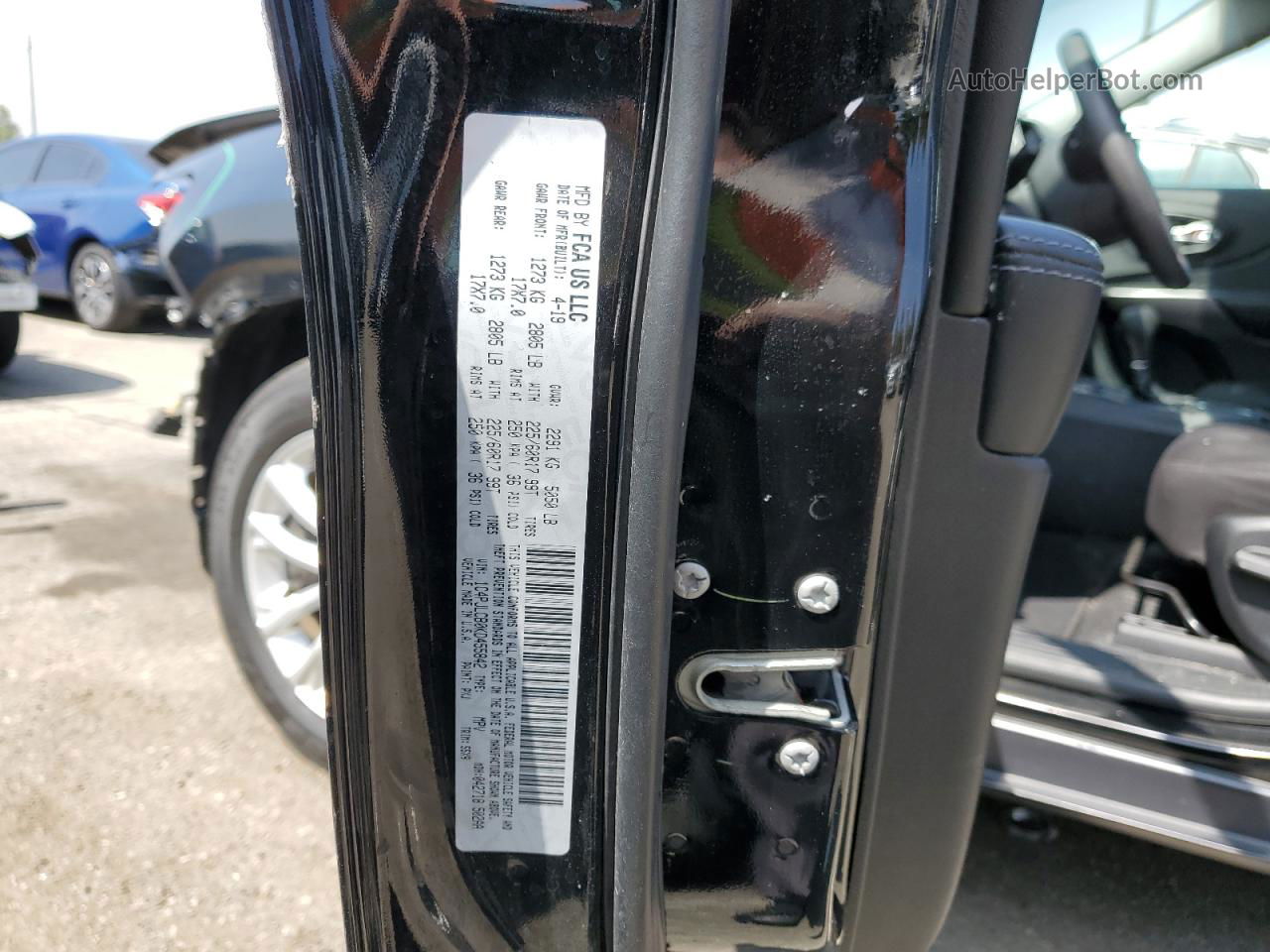 2019 Jeep Cherokee Latitude Black vin: 1C4PJLCB0KD455842