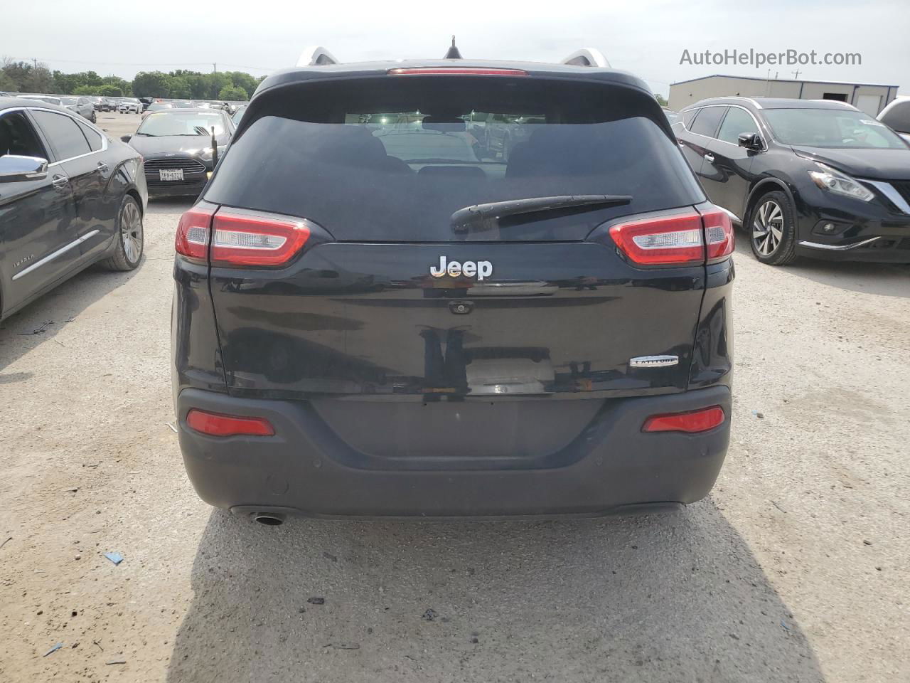 2016 Jeep Cherokee Latitude Black vin: 1C4PJLCB1GW222922