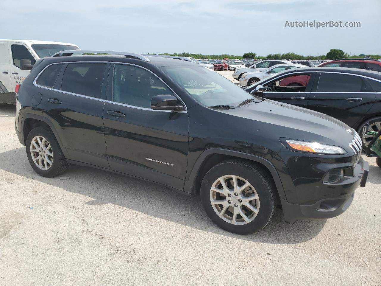 2016 Jeep Cherokee Latitude Black vin: 1C4PJLCB1GW222922