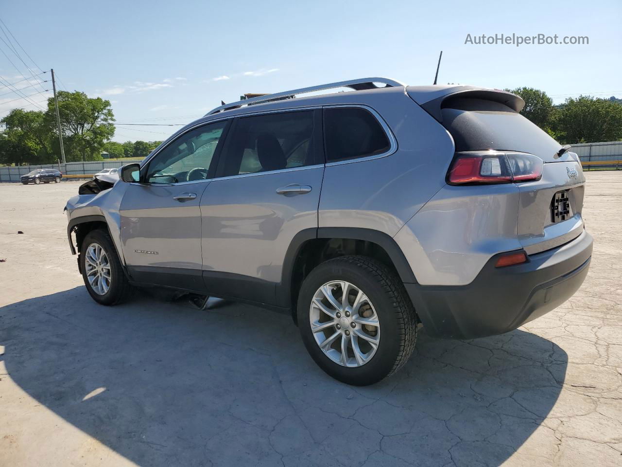 2019 Jeep Cherokee Latitude Silver vin: 1C4PJLCB1KD327237