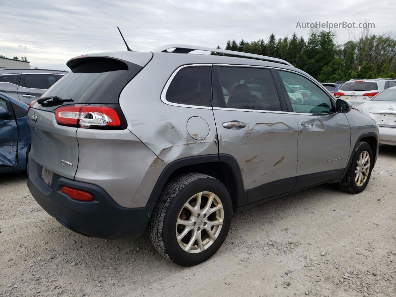 2015 Jeep Cherokee Latitude Silver vin: 1C4PJLCB2FW771253