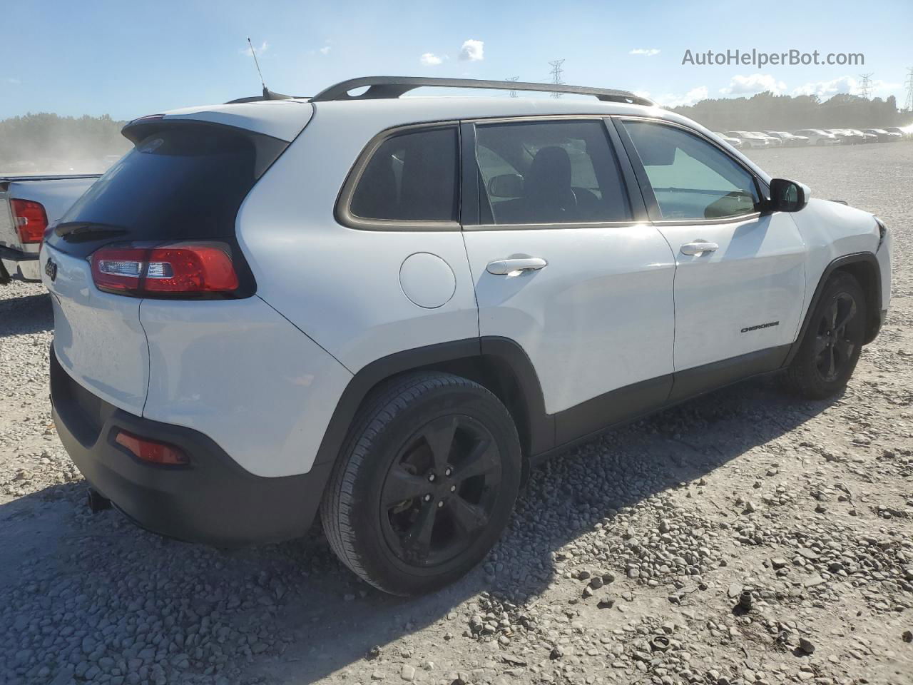 2016 Jeep Cherokee Latitude White vin: 1C4PJLCB2GW127009