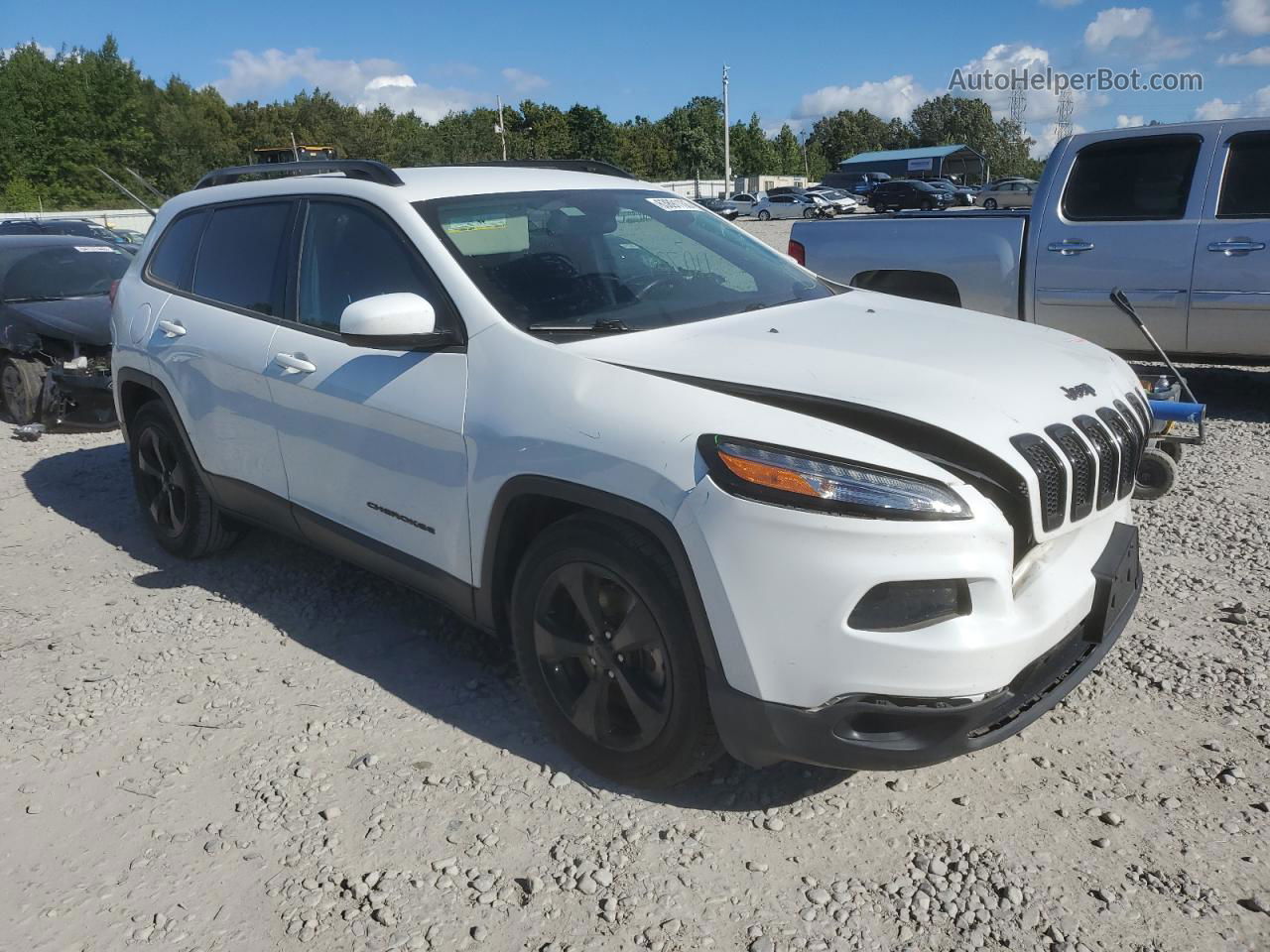 2016 Jeep Cherokee Latitude White vin: 1C4PJLCB2GW127009