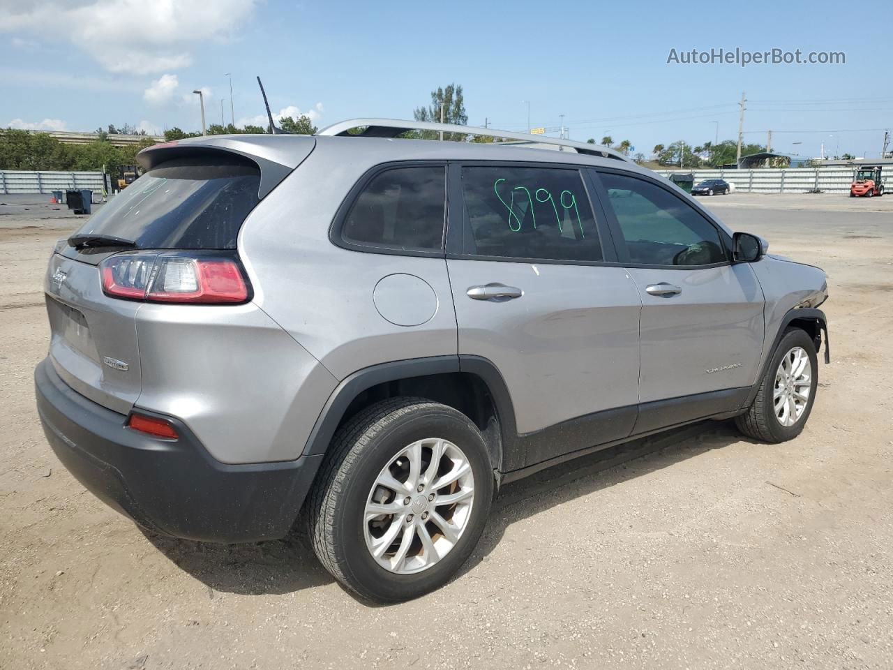 2021 Jeep Cherokee Latitude Silver vin: 1C4PJLCB2MD163788