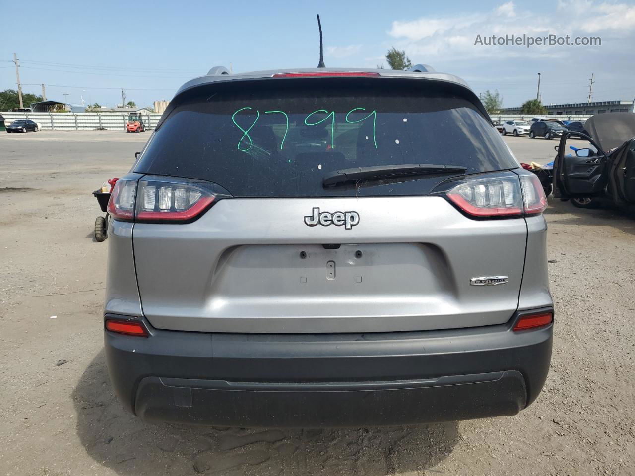 2021 Jeep Cherokee Latitude Silver vin: 1C4PJLCB2MD163788