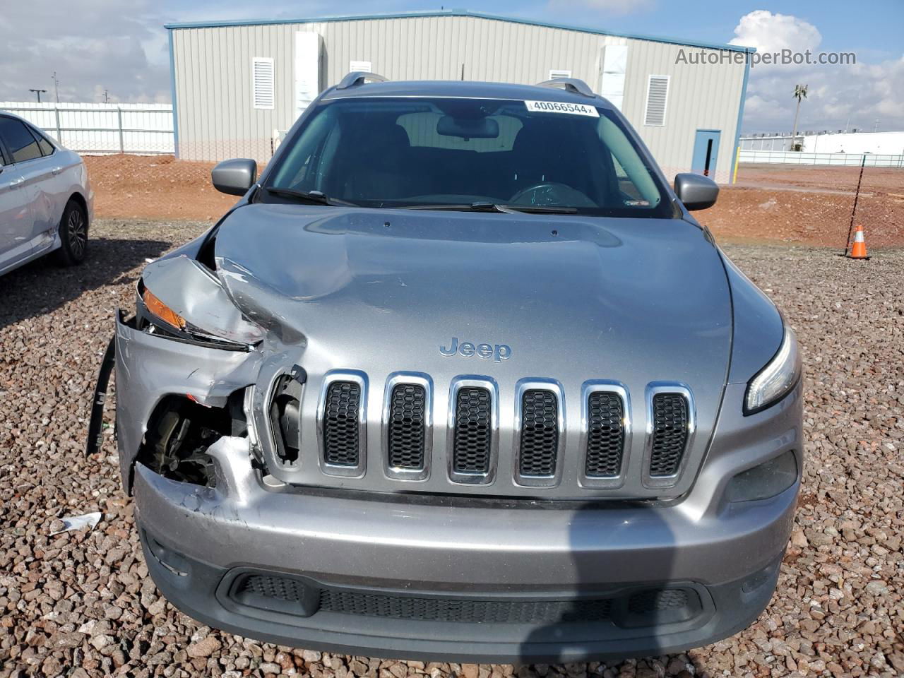 2016 Jeep Cherokee Latitude Silver vin: 1C4PJLCB3GW297072