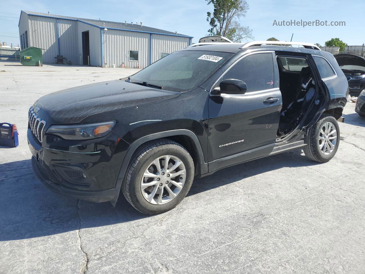 2019 Jeep Cherokee Latitude Черный vin: 1C4PJLCB3KD114337