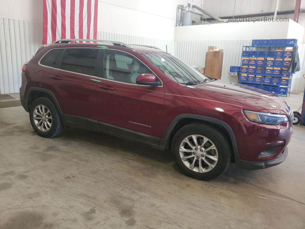 2019 Jeep Cherokee Latitude Burgundy vin: 1C4PJLCB3KD339986