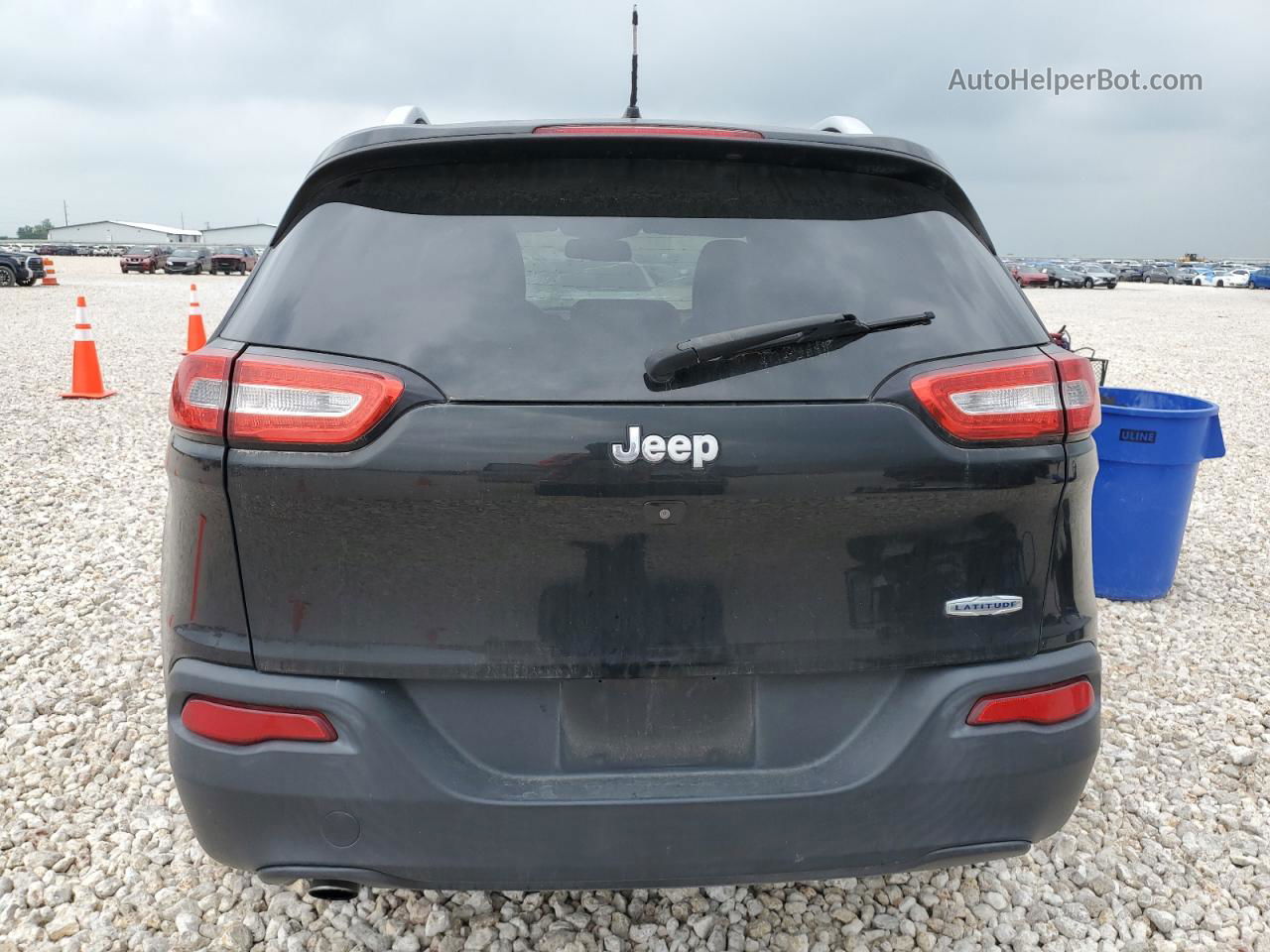 2015 Jeep Cherokee Latitude Черный vin: 1C4PJLCB4FW694188