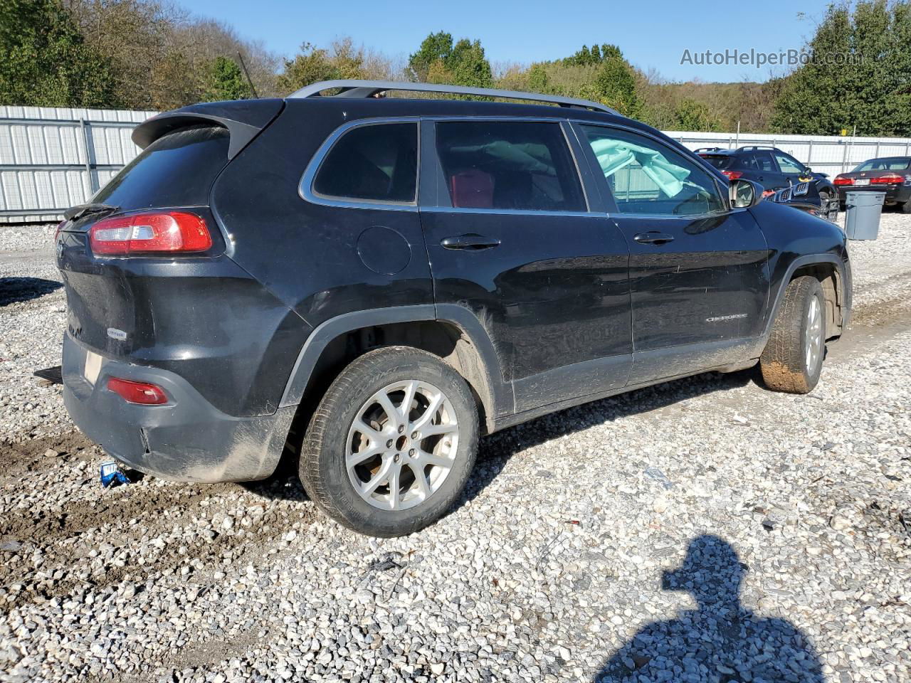 2016 Jeep Cherokee Latitude Черный vin: 1C4PJLCB4GW158942