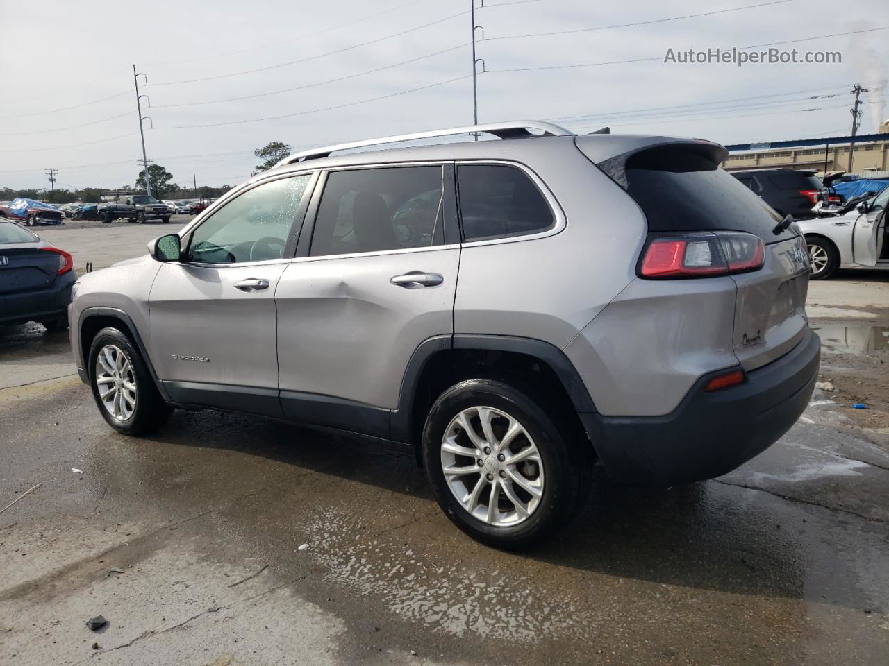 2019 Jeep Cherokee Latitude Silver vin: 1C4PJLCB4KD143376