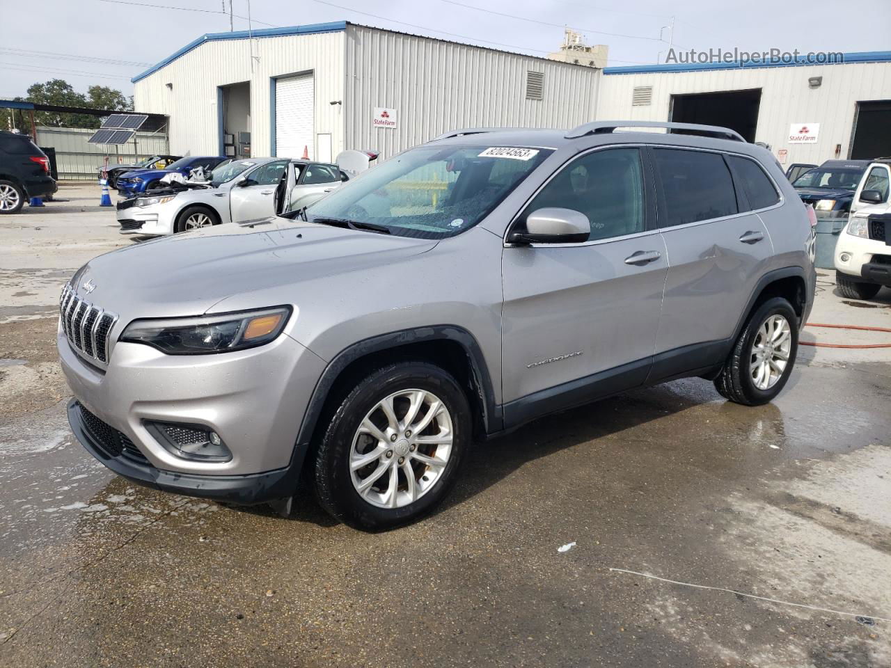 2019 Jeep Cherokee Latitude Серебряный vin: 1C4PJLCB4KD143376