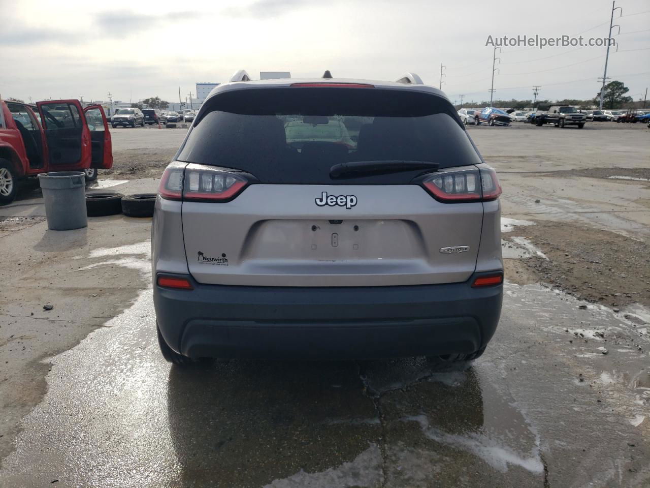 2019 Jeep Cherokee Latitude Серебряный vin: 1C4PJLCB4KD143376