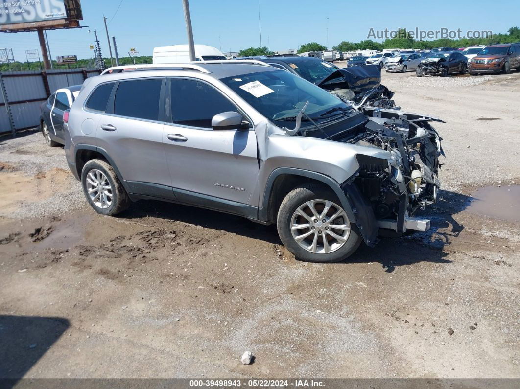 2019 Jeep Cherokee Latitude Fwd Silver vin: 1C4PJLCB4KD247334