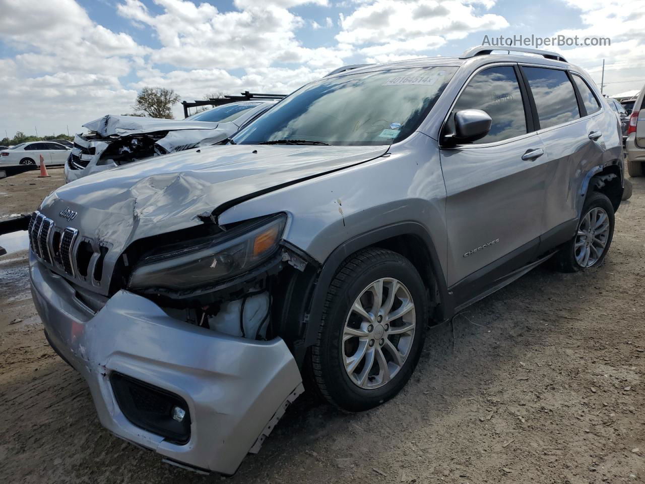 2019 Jeep Cherokee Latitude Серебряный vin: 1C4PJLCB4KD362354