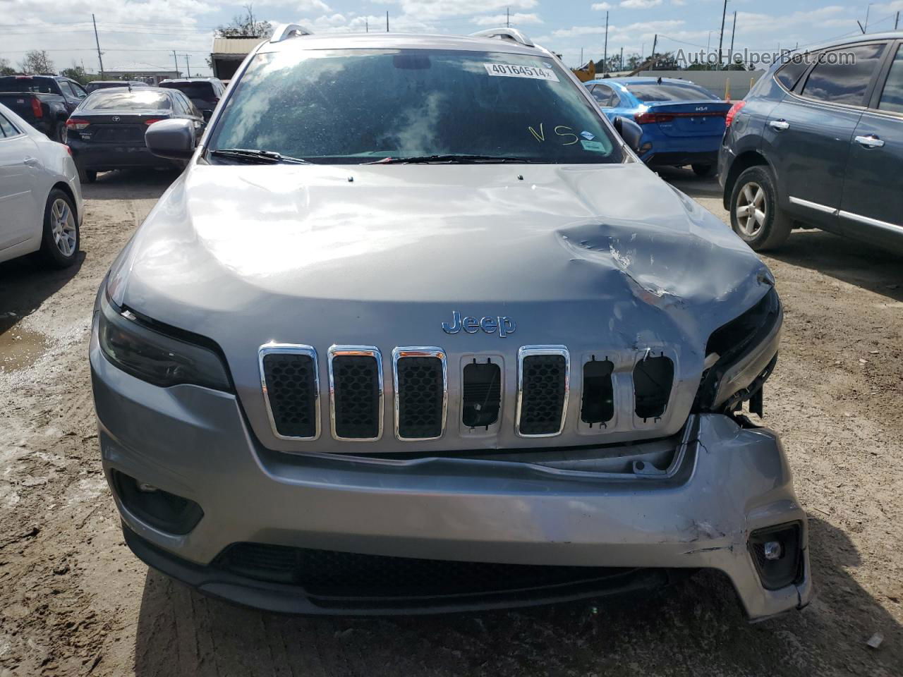 2019 Jeep Cherokee Latitude Серебряный vin: 1C4PJLCB4KD362354