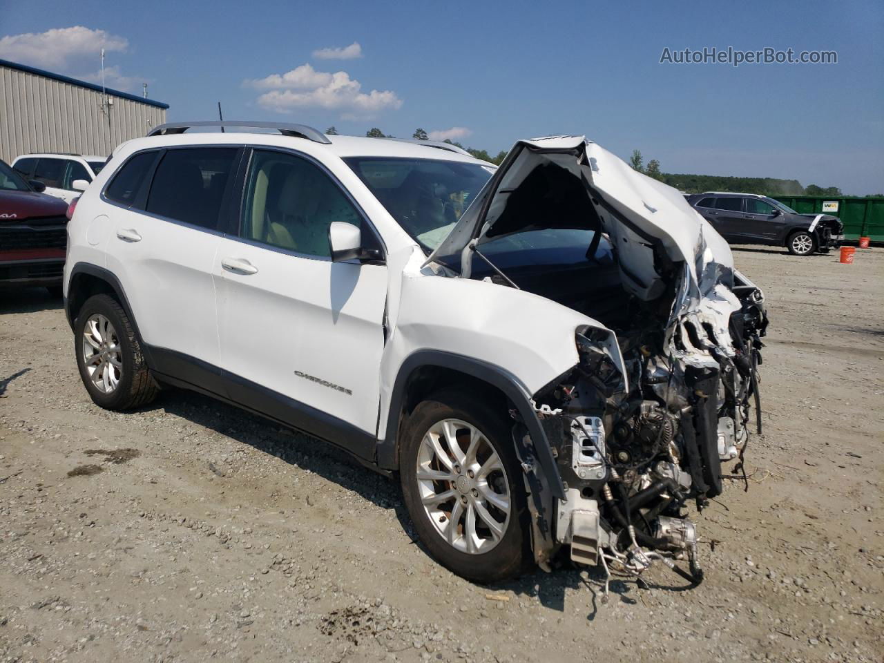 2019 Jeep Cherokee Latitude White vin: 1C4PJLCB5KD160073