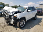 2019 Jeep Cherokee Latitude White vin: 1C4PJLCB5KD160073