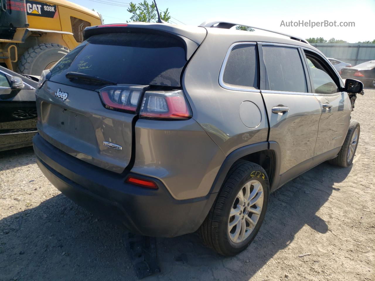 2019 Jeep Cherokee Latitude Tan vin: 1C4PJLCB5KD269858