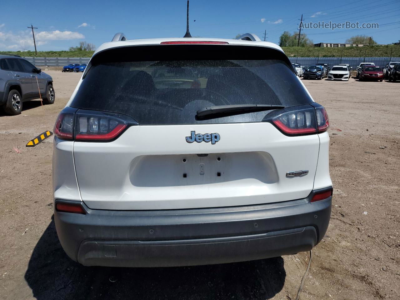 2019 Jeep Cherokee Latitude White vin: 1C4PJLCB5KD370270