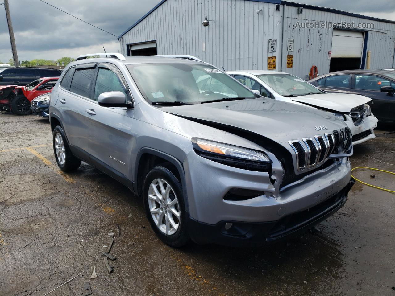 2014 Jeep Cherokee Latitude Silver vin: 1C4PJLCB6EW168742