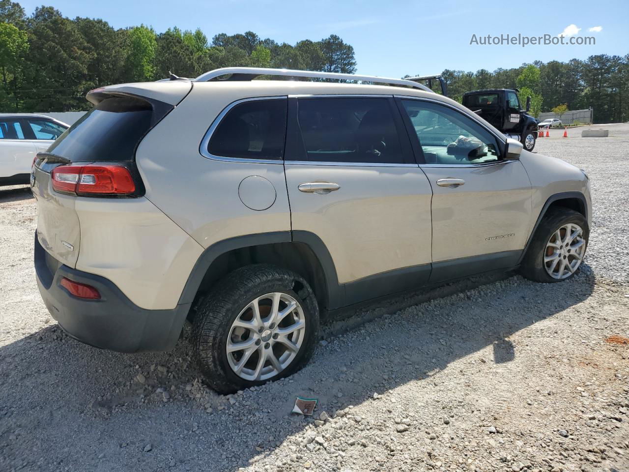 2014 Jeep Cherokee Latitude Золотой vin: 1C4PJLCB6EW321197